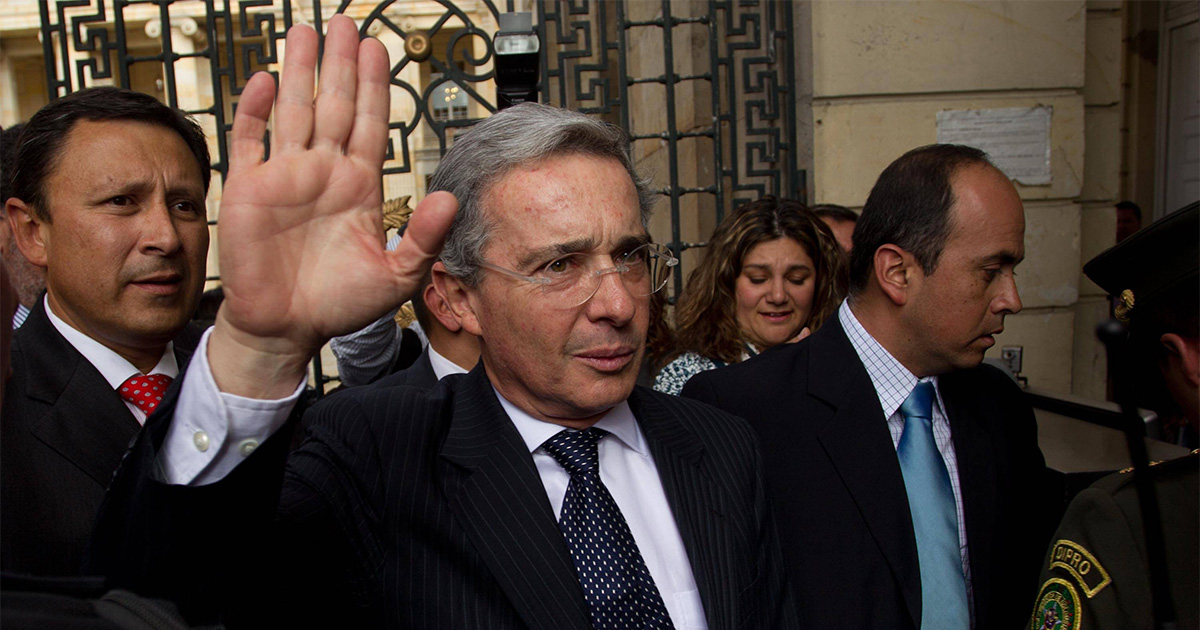 Lee más sobre el artículo Puntos del referendo que propone Uribe para darle un “timonazo” a Colombia